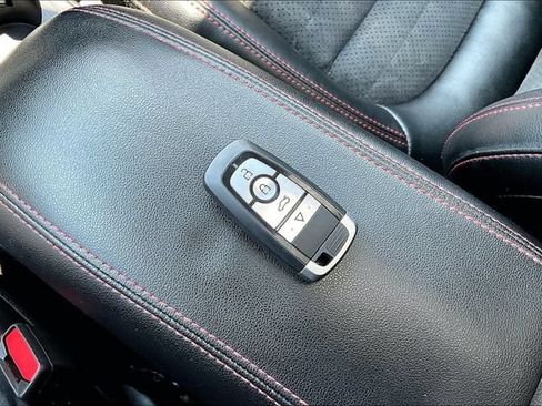 Used 2022 Ford Escape SEL w/ SEL Stealth AWD Package image 10