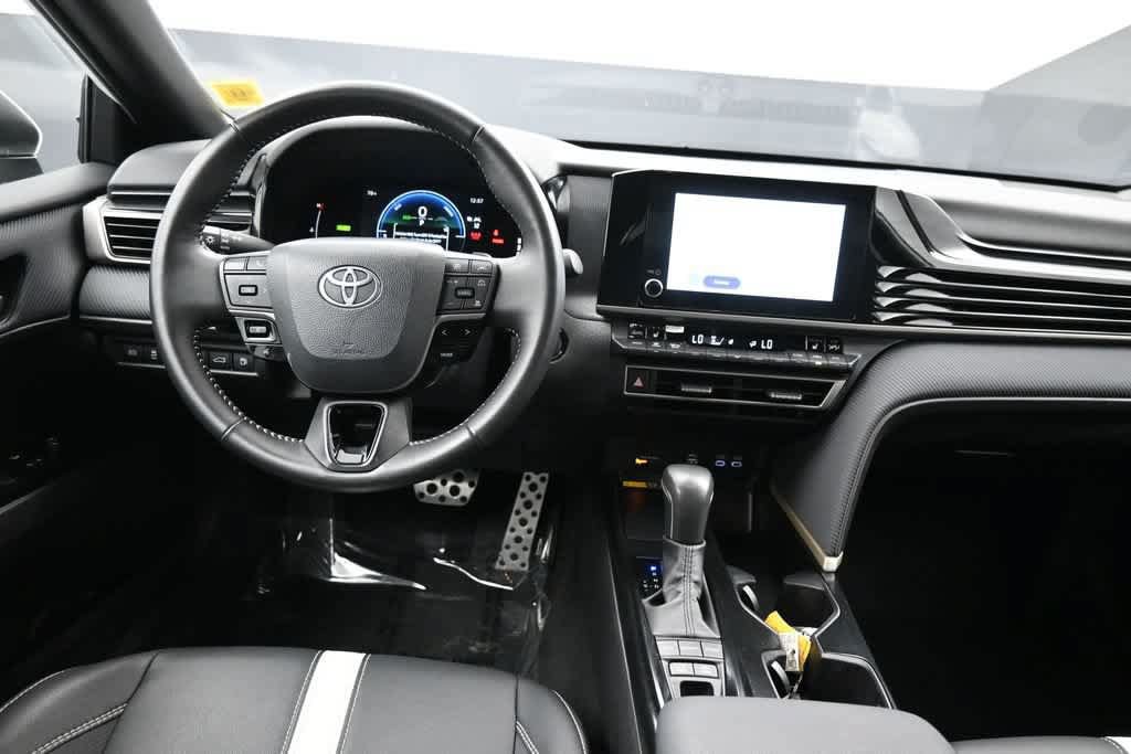 Used 2025 Toyota Camry SE w/ Convenience Package AWD/4WD image 19