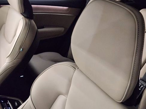 New 2026 Volvo XC90 B6 Plus w/ Protection Package Premier image 15