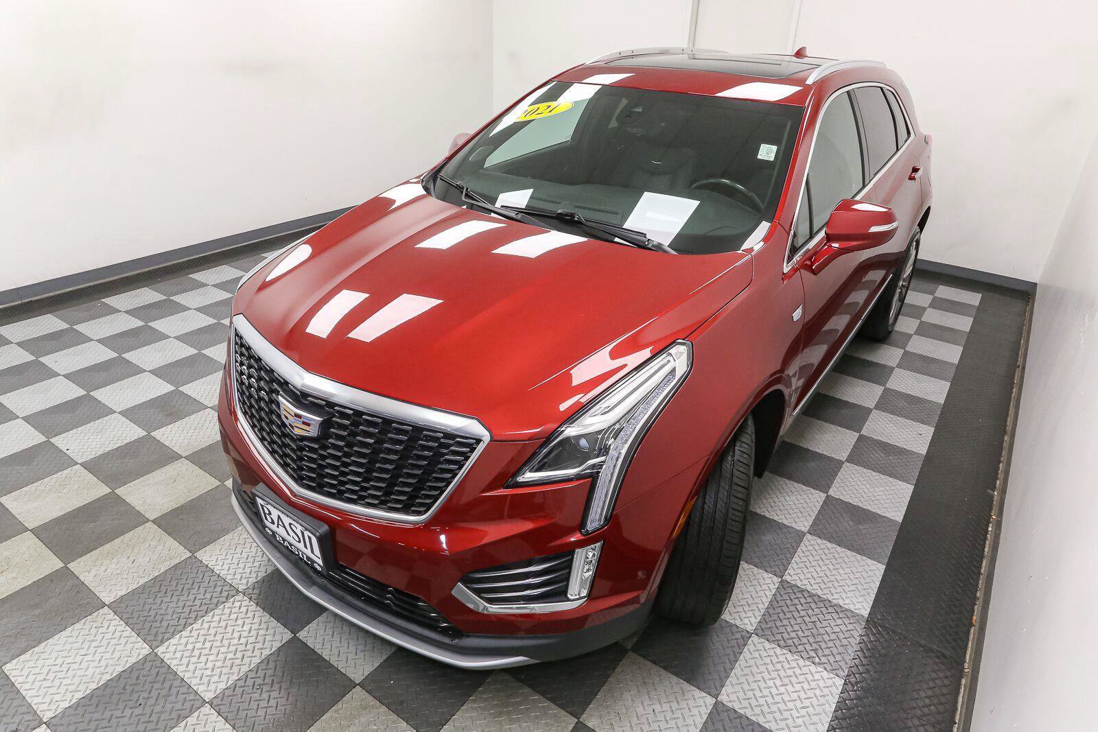 Used 2021 Cadillac XT5 Premium Luxury AWD/4WD image 6