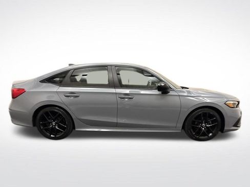 Used 2023 Honda Civic Sport image 4