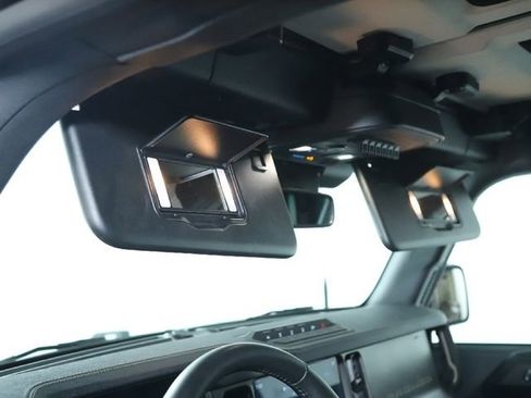 Used 2025 Ford Bronco Badlands image 24