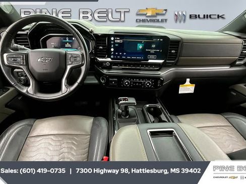 Used 2022 Chevrolet Silverado 1500 ZR2 w/ Technology Package image 13