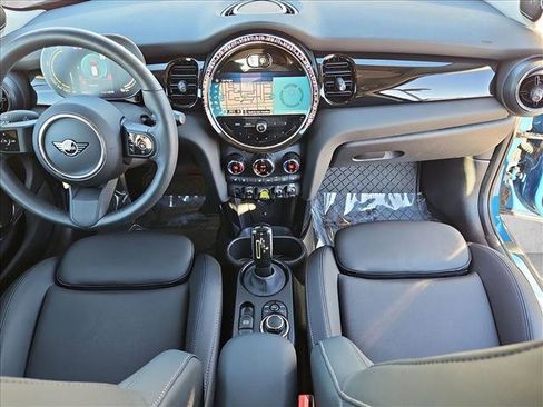 Certified 2024 MINI Cooper SE image 19