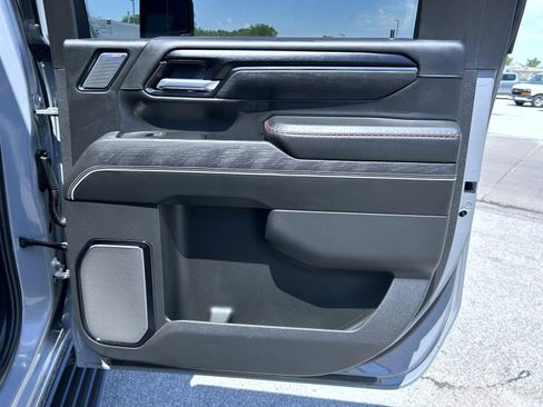 Used 2025 GMC Sierra 2500 AT4X w/ AT4X AEV Edition AWD/4WD image 18
