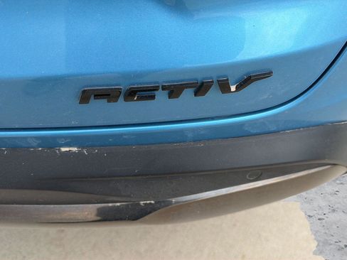 Used 2025 Chevrolet Trax ACTIV w/ Sunroof Package FWD image 31