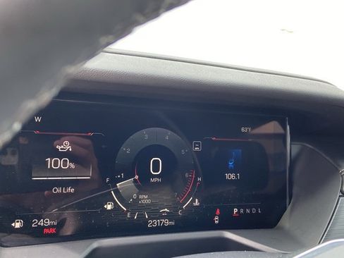 Used 2025 GMC Acadia Elevation image 21