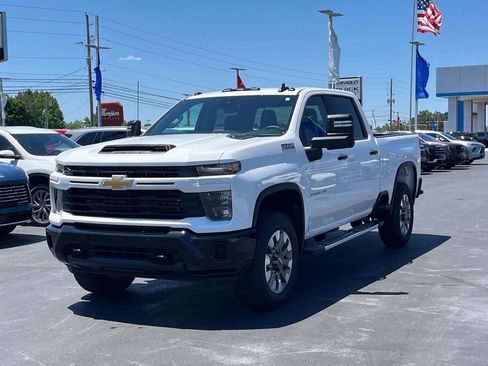 New 2025 Chevrolet Silverado 2500 Custom w/ Custom Value Package image 3