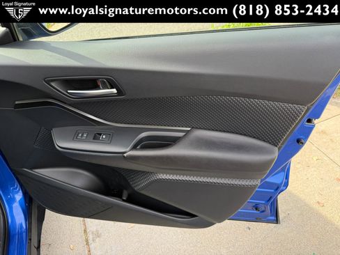 Used 2018 Toyota C-HR XLE image 25