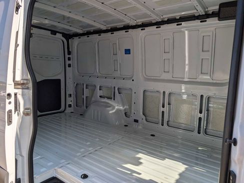 Used 2025 Mercedes-Benz Sprinter 2500 image 15
