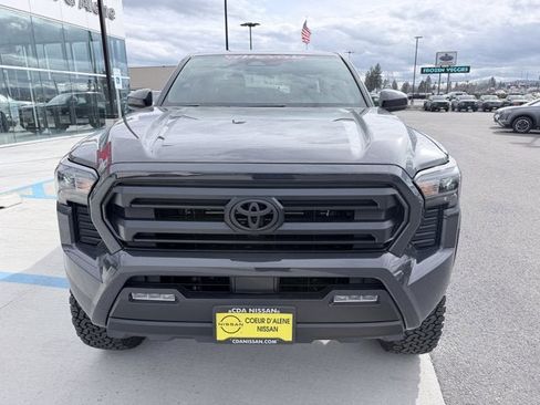 Used 2026 Toyota Tacoma SR5 image 7