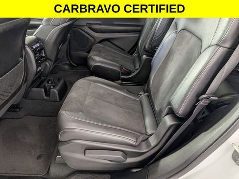 Used 2024 Jeep Grand Cherokee L Altitude AWD/4WD image 27