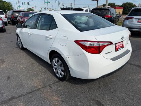 Used 2015 Toyota Corolla LE FWD image 17