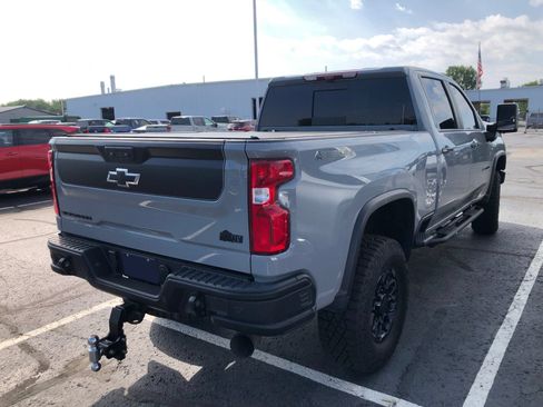 Used 2024 Chevrolet Silverado 2500 ZR2 w/ ZR2 Bison Edition AWD/4WD image 4