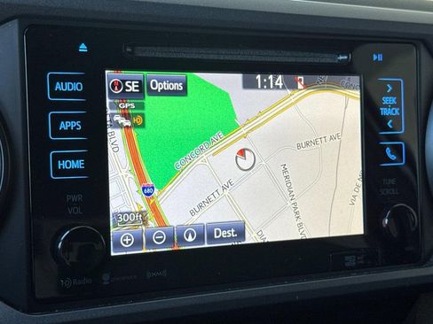 Used 2018 Toyota Tacoma TRD Off-Road w/ Technology Package image 17