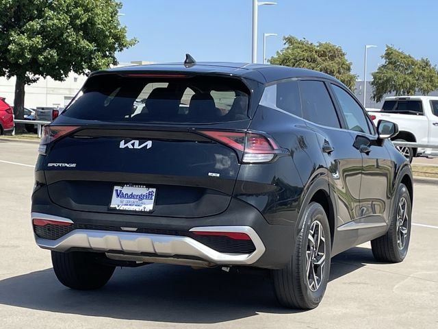 Used 2023 Kia Sportage LX AWD/4WD image 4