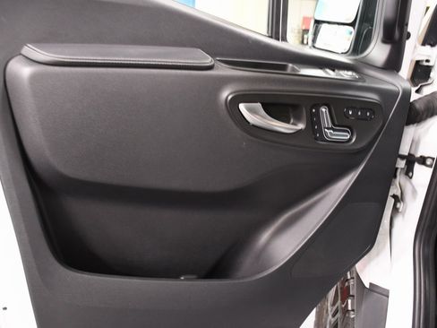 Used 2022 Mercedes-Benz Sprinter 144 Cargo image 15