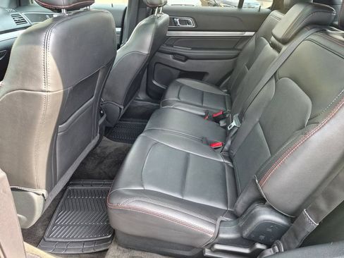 Used 2018 Ford Explorer Sport w/ Equipment Group 401A AWD/4WD image 19