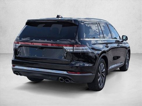 Used 2025 Lincoln Aviator 2WD image 5