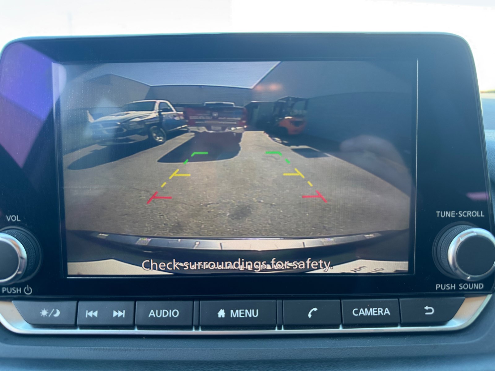 Used 2022 Nissan Rogue SV AWD/4WD image 18