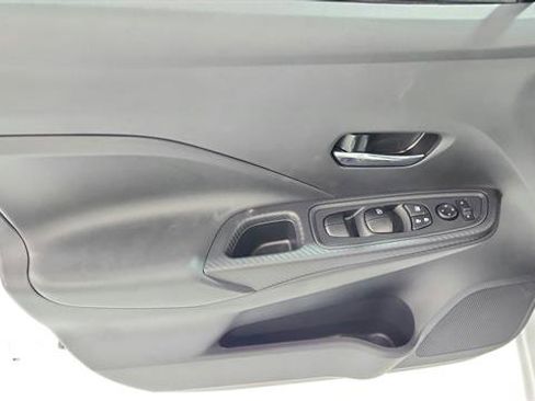 Certified 2025 Nissan Versa SV w/ Trunk Package image 21