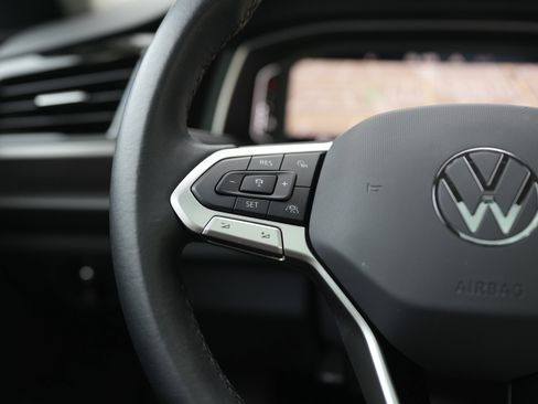Used 2024 Volkswagen Jetta SEL FWD image 19
