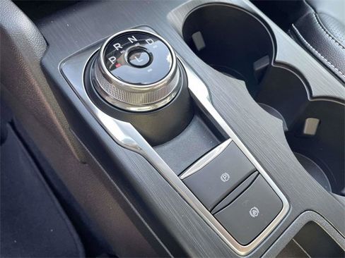 New 2025 Ford Escape SE w/ PHEV Premium Package image 12