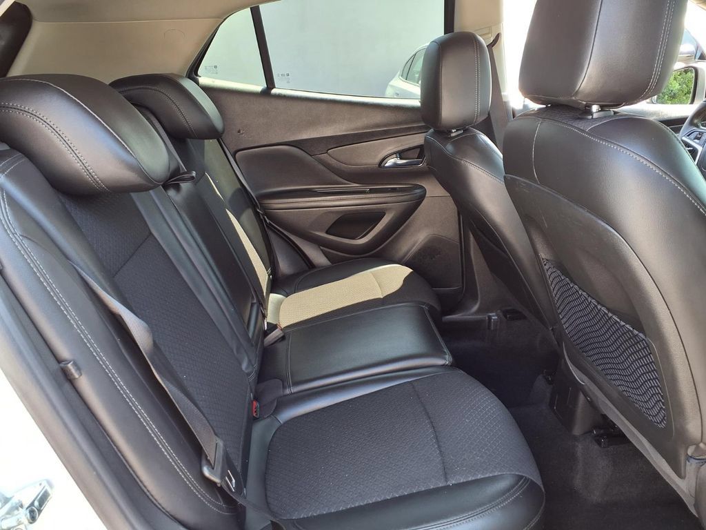 Certified 2021 Buick Encore Preferred FWD image 23