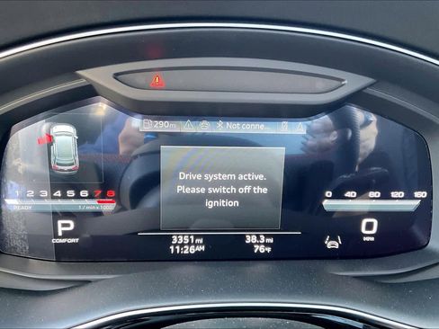 Used 2025 Audi SQ8 Prestige w/ Prestige Package image 25