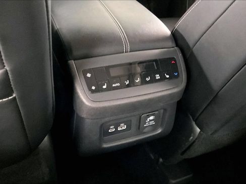 Used 2022 Nissan Pathfinder Platinum AWD/4WD image 15