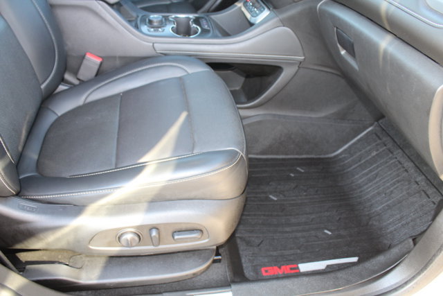 Used 2022 GMC Acadia SLT w/ Preferred Package FWD image 16
