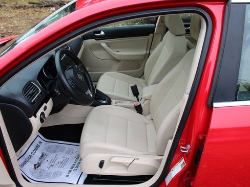 Used 2013 Volkswagen Jetta SE image 15