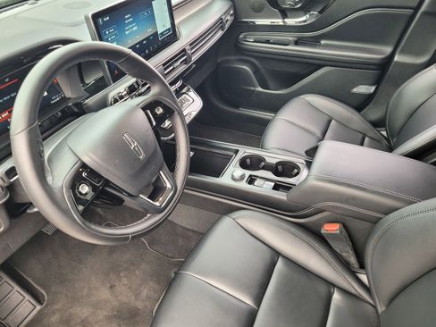 Used 2025 Lincoln Corsair FWD image 19