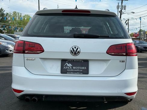 Used 2015 Volkswagen Golf S image 7