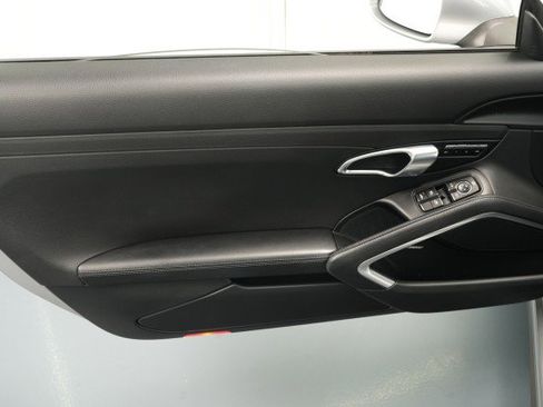 Used 2019 Porsche 911 Carrera 4 AWD/4WD image 33