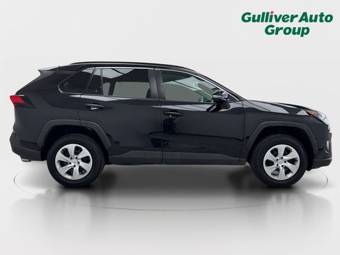 Used 2021 Toyota RAV4 LE w/ Carpet Mat Package (TMS) AWD/4WD image 10