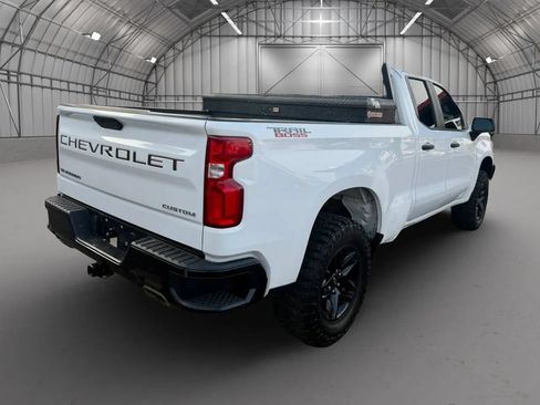 Used 2019 Chevrolet Silverado 1500 Custom Trail Boss w/ Custom Convenience Package AWD/4WD image 3