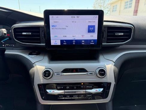 Certified 2023 Ford Explorer XLT w/ Equipment Group 202A AWD/4WD image 18