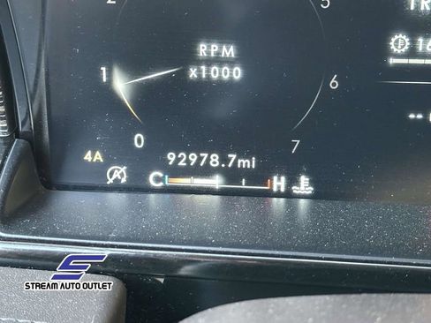 Used 2021 Lincoln Navigator Black Label w/ Cargo Convenience Package image 28