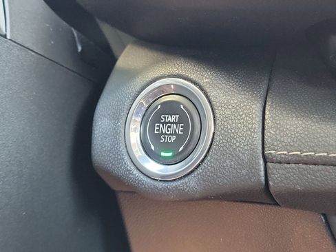 Used 2023 Buick Envision Essence w/ Sport Touring Package FWD image 28