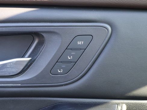 Used 2023 Nissan Rogue SL FWD image 34