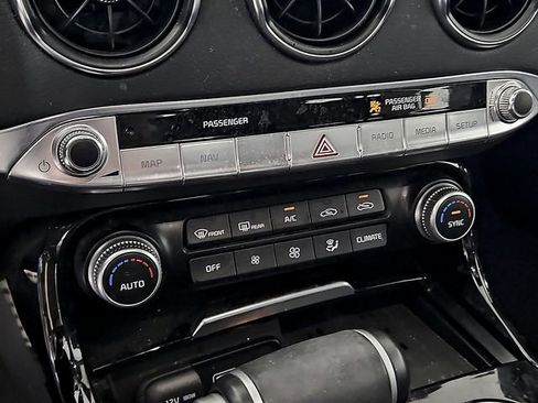 Used 2022 Kia Stinger GT-Line image 15