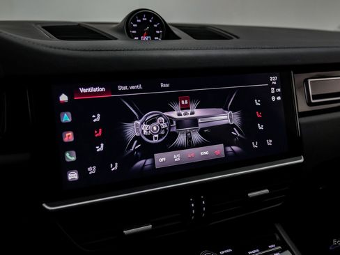 Used 2022 Porsche Cayenne Turbo image 79