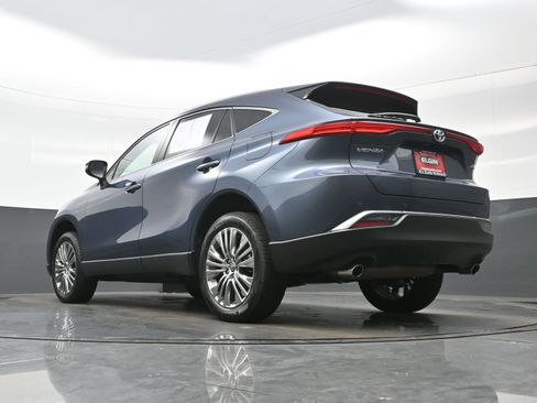 Used 2023 Toyota Venza XLE AWD/4WD image 31