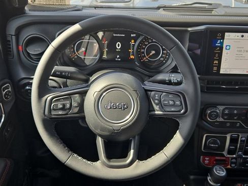 New 2025 Jeep Gladiator Rubicon w/ Convenience Group AWD/4WD image 13