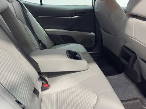 Used 2023 Toyota Camry SE FWD image 13