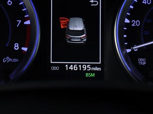 Used 2018 Toyota Highlander Limited image 24