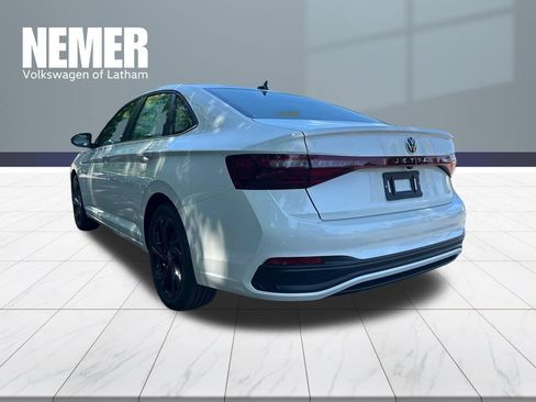New 2026 Volkswagen Jetta SE FWD image 2