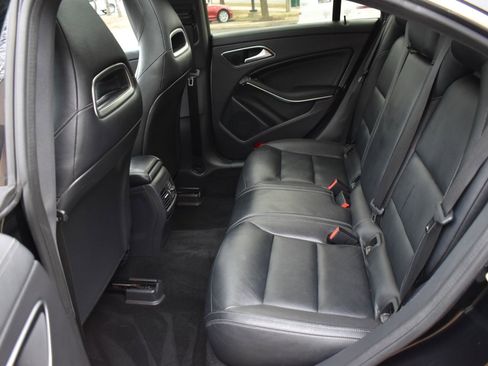 Used 2014 Mercedes-Benz CLA 250 4MATIC image 35