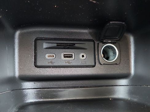 Used 2024 Chevrolet Equinox LT FWD image 15